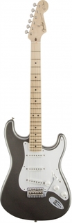 Eric Clapton Stratocaster, Maple Fingerboard, Pewter Fender