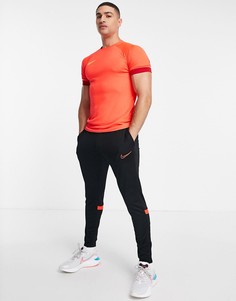 Джоггеры черного и красного цветов Nike Football Dri-FIT Academy 21-Черный цвет