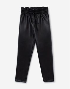Чёрные брюки Paperbag из экокожи для девочки Gloria Jeans