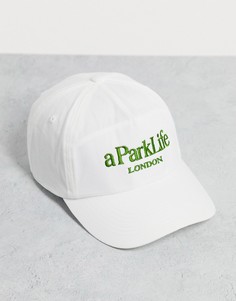 Белая бейсболка с изогнутым козырьком и надписью "Park Life" Vintage Supply-Белый