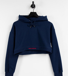 Темно-синее укороченное худи New Balance – эксклюзивно для ASOS-Темно-синий