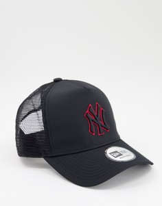 Черная кепка с красным логотипом New Era-Черный