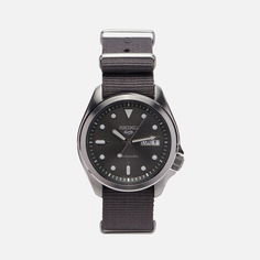 Наручные часы Seiko SRPE61K1S Seiko 5 Sports, цвет серый