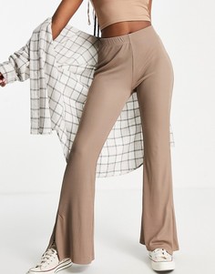 Трикотажные расклешенные брюки в рубчик коричневого цвета Topshop-Коричневый цвет Pimkie