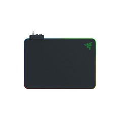 Коврик для мыши Razer Firefly V2 RZ02-03020100-R3M1