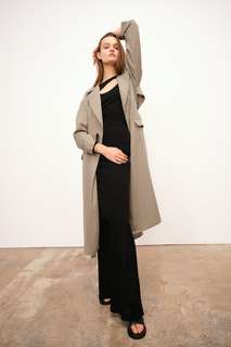 Плащ струящегося кроя с поясом Zara