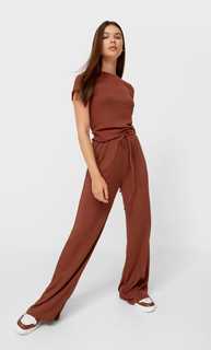 Stradivarius Лонгслив С Волнистыми Кромками Коричневый M