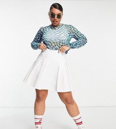 Белая теннисная юбка со складками и баской ASOS DESIGN Curve-Белый