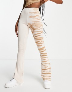 Бежевые брюки клеш с комбинированным зебровым принтом от комплекта Topshop-Светло-бежевый цвет