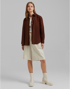 Oversized-рубашка темного шоколадно-коричневого цвета Bershka-Коричневый цвет