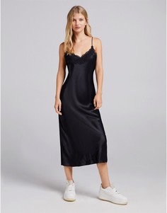 Черное атласное платье миди с кружевной отделкой Bershka-Черный цвет