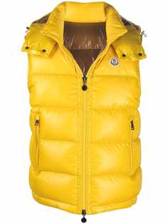 Moncler жилет на молнии с нашивкой-логотипом