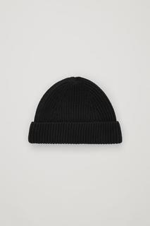КОРОТКАЯ ШАПКА-БИНИ ИЗ МЕРИНОСА COS
