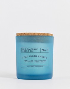 Синяя свеча со слоганом "A Big Mood" и ароматом «кокосово-ягодное блаженство» Typo-Голубой