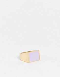 Золотистое кольцо-печатка с эмалированной вставкой сиреневого цвета DesignB-Золотистый