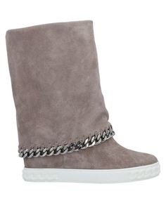 Полусапоги и высокие ботинки Casadei