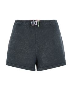 Шорты и бермуды Nike