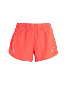 Шорты и бермуды Nike