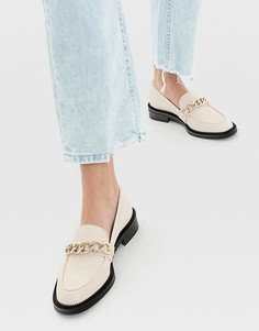 Белые лоферы на плоской подошве с массивной цепочкой Stradivarius-Белый