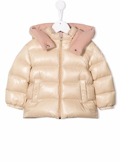 Moncler Enfant пуховик с эффектом металлик и капюшоном