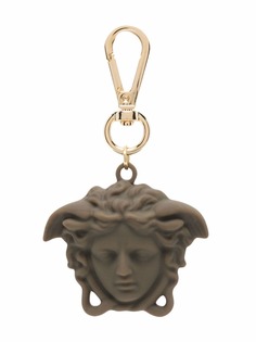 Versace брелок с декором Medusa