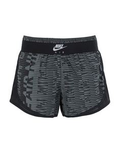 Шорты и бермуды Nike