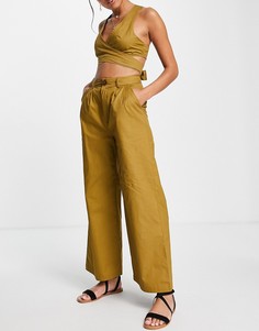 Комплект цвета хаки из 2 предметов с кроп-топом с бретелями на спине и брюками с широкими штанинами Skylar Rose-Зеленый цвет
