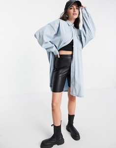 Платье-рубашка из светлого выбеленного денима в стиле oversized из переработанных материалов Damson Madder-Голубой