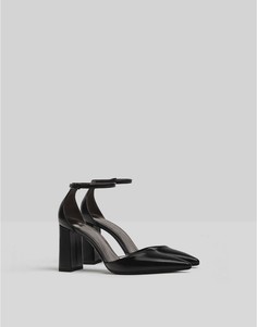 Черные туфли на каблуке с заостренным носком и ремешком на щиколотке Bershka-Черный цвет