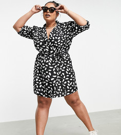 Платье мини с пятнистым принтом и V-образным вырезом AX Paris Plus-Многоцветный