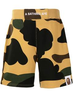 A BATHING APE® шорты с логотипом и камуфляжным принтом Bape