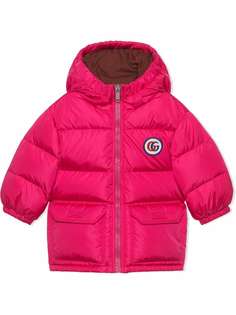 Gucci Kids пуховик с капюшоном и нашивкой-логотипом