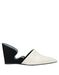 Мюлес и сабо By Far