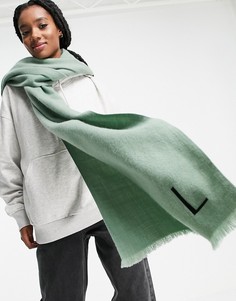 Шалфейно-зеленый именной шарф из переработанного смесового материала с инициалом "L" ASOS DESIGN Recycled-Зеленый цвет