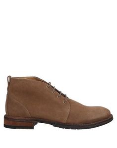 Полусапоги и высокие ботинки Clarks