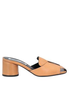 Мюлес и сабо Alexander McQueen