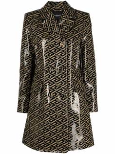 Versace виниловое пальто с узором La Greca