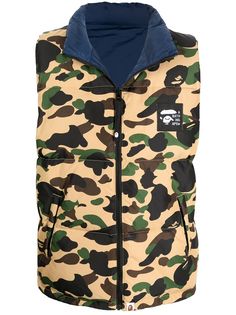 A BATHING APE® дутый жилет с камуфляжным принтом Bape