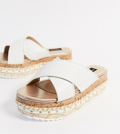 Белые сандалии для широкой стопы с перекрестными ремешками River Island-Белый