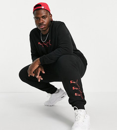 Черные джоггеры с повторяющимся логотипом Puma Plus – эксклюзивно для ASOS-Черный