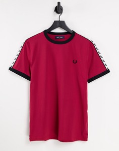 Красная футболка с фирменной лентой Fred Perry-Красный