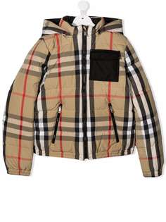 Burberry Kids пуховик в клетку