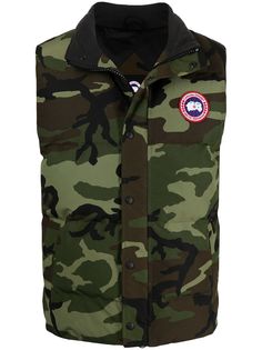 Canada Goose дутый жилет с камуфляжным принтом