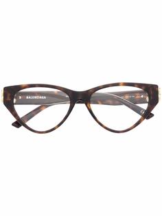 Balenciaga Eyewear очки в оправе кошачий глаз с логотипом Double B