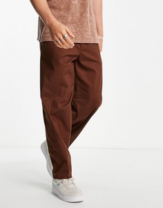 Коричневые строгие брюки в стиле oversized со складками New Look-Коричневый цвет
