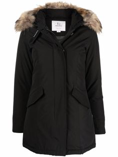 Woolrich парка с капюшоном и мехом