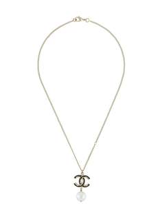 Chanel Pre-Owned цепочка на шею с жемчугом и логотипом CC