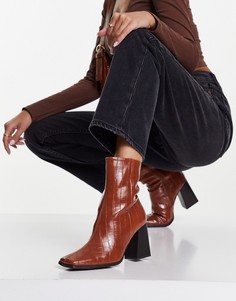 Светло-коричневые лакированные ботинки с квадратным носком Truffle Collection-Белый