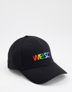 Бейсболка с вышитым логотипом радужного цвета WESC-Черный цвет