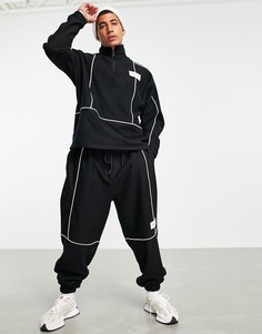 Флисовые джоггеры в стиле oversized с окантовкой и нашивкой с логотипом ASOS Unrvlld Spply-Черный цвет